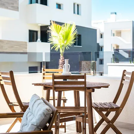 Satinela Apartment *
